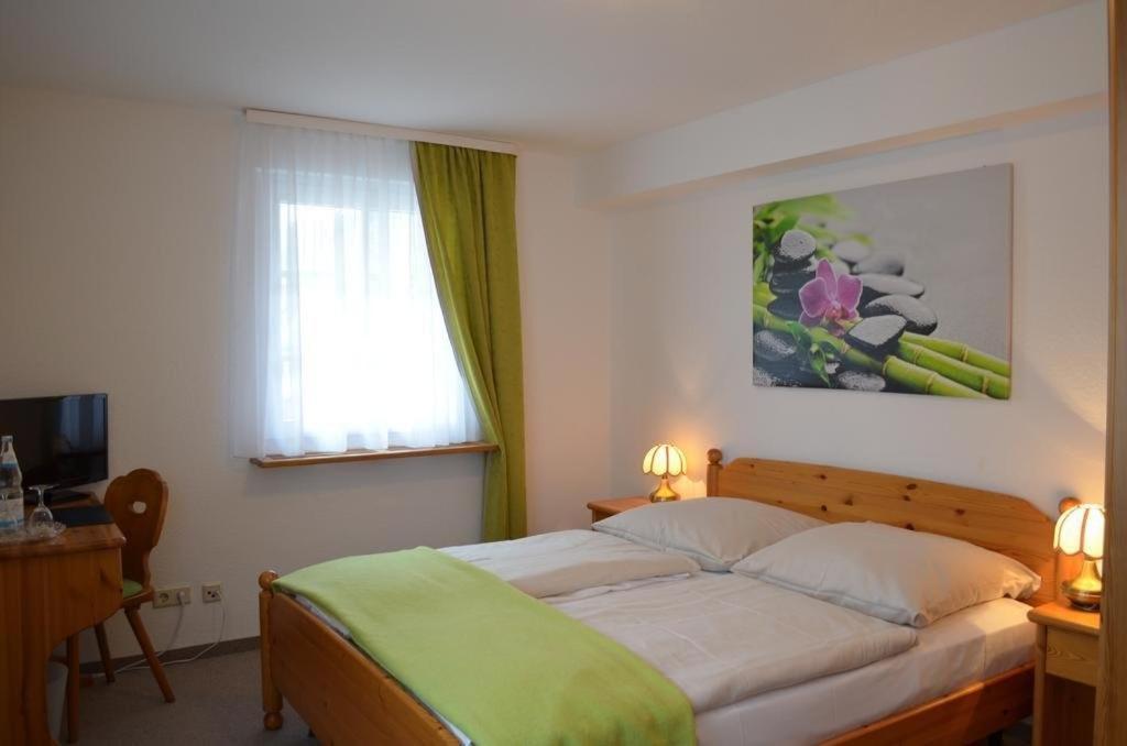 Hotel Gasthaus Zur Linde Glottertal Exteriör bild